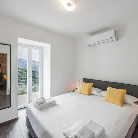 - Bilocale Con Piscina E Vista Colline Apartmán Rapallo
