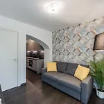 Lejlighed - Bilocale Con Piscina E Vista Colline