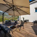 - Bilocale Con Piscina E Vista Colline