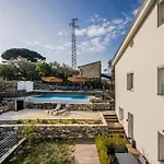 - Bilocale Con Piscina E Vista Colline * Rapallo