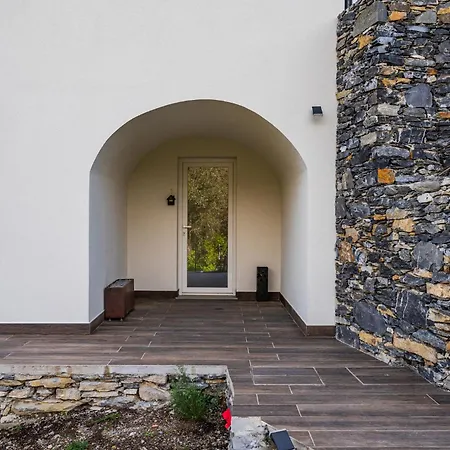 Appartamento - Bilocale Con Piscina E Vista Colline Rapallo