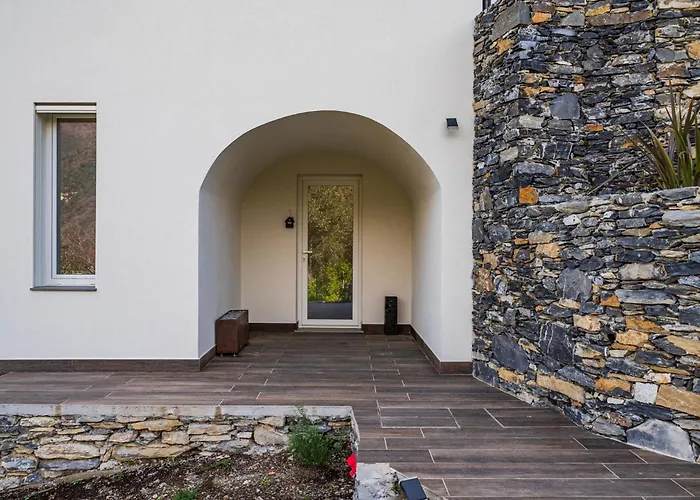 Appartamento - Bilocale Con Piscina E Vista Colline Rapallo