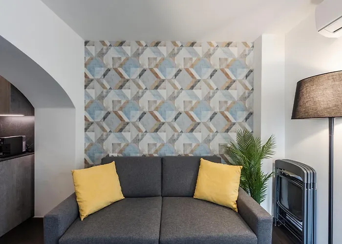 - Bilocale Con Piscina E Vista Colline * Rapallo