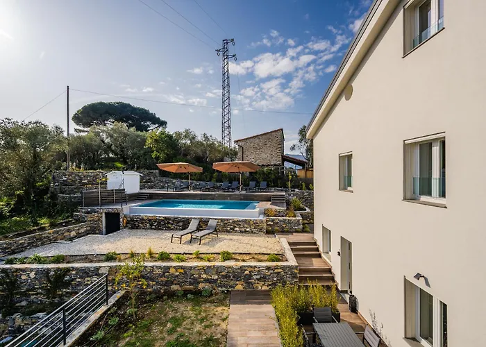 - Bilocale Con Piscina E Vista Colline * Rapallo
