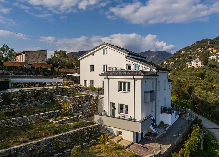 - Bilocale Con Piscina E Vista Colline Rapallo